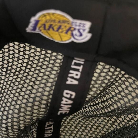 NBA Ultra Game Los Angeles Lakers Mesh Snapback HAT One Size Fits All Black - Picture 4 of 4